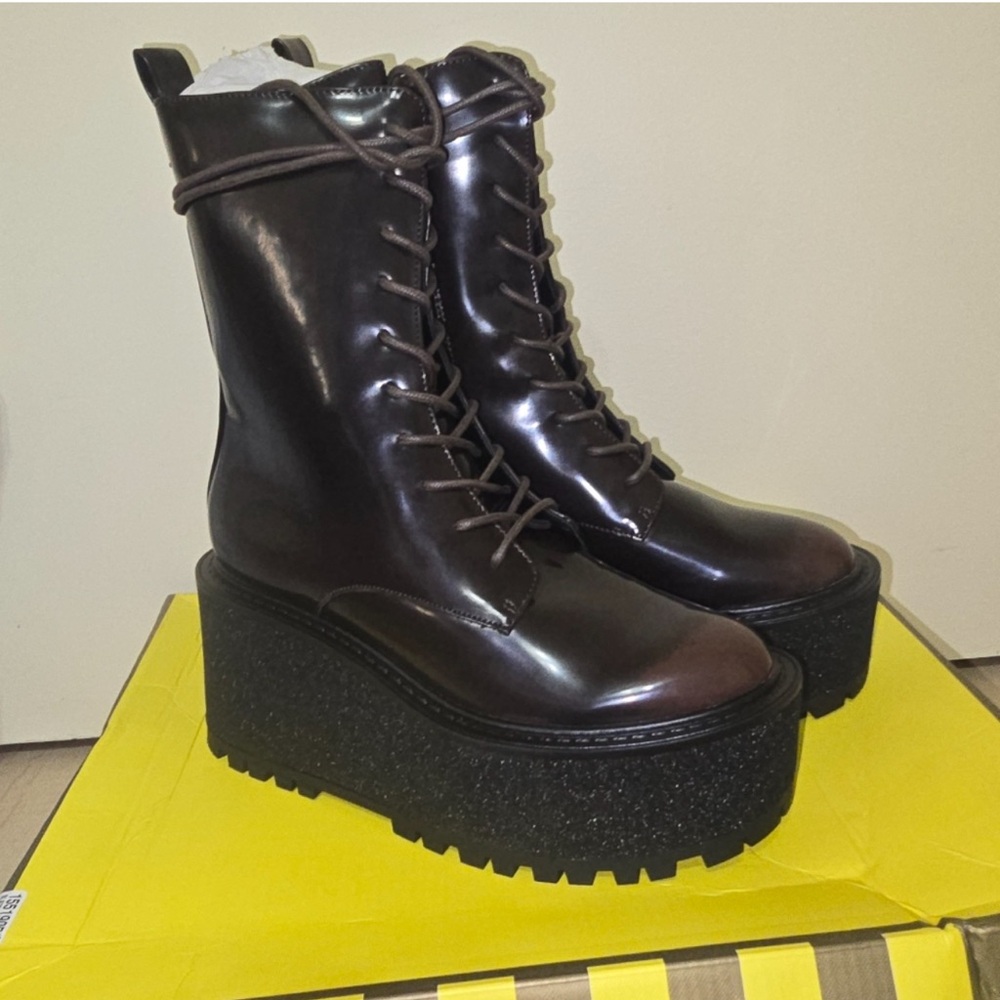 NWT Circus NY Brown Platform Lace-Up Combat Boots